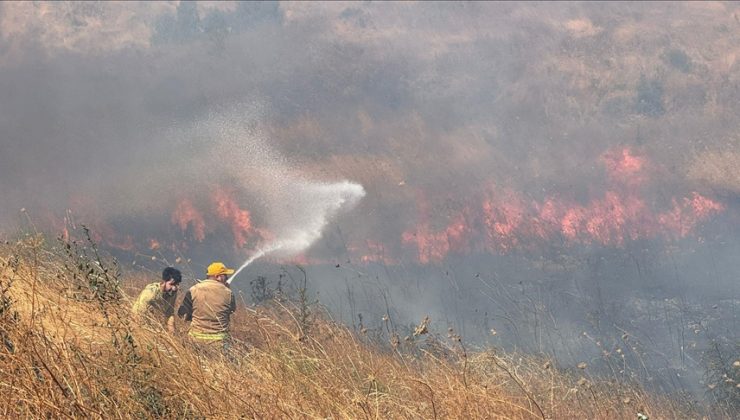 Çanakkale’de orman dışı alanda çıkan yangına müdahale ediliyor