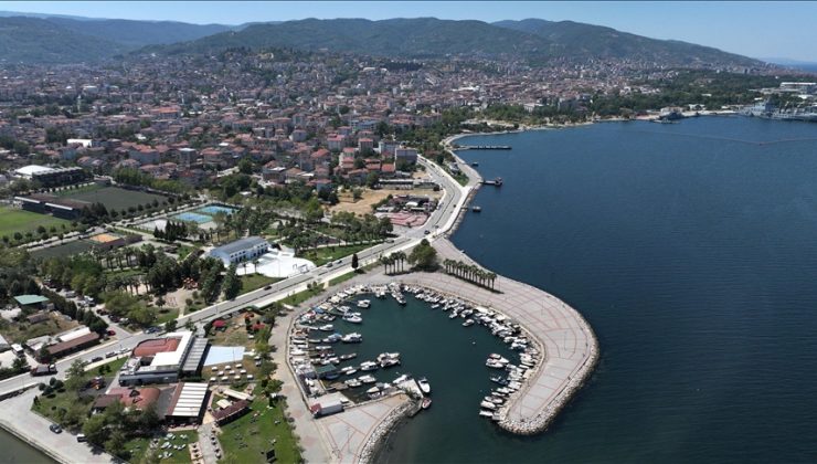 Marmara Depremi’nin merkez üssü Gölcük’te konutlar “güvenle” dönüştürülüyor