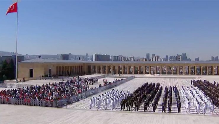 Cumhurbaşkanı Erdoğan Anıtkabir’i ziyaret etti
