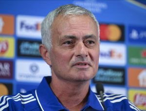 Fenerbahçe Teknik Direktörü Jose Mourinho: Benfica’ya karşı oynamaktansa Nice’e karşı oynamayı tercih ederdim