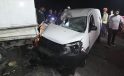 İstanbul’da hafif ticari aracın kamyonete çarptığı kazada 3 kişi yaralandı