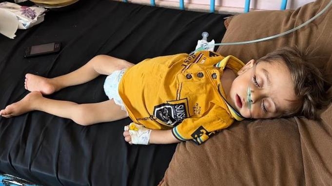 Gazzeli 3 yaşındaki Kerim, nadir görülen hastalık ve yetersiz gıdayla yaşam mücadelesi veriyor