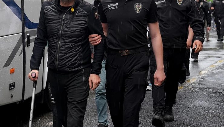 İBB’ye yönelik yolsuzluk soruşturmasında gözaltına alınan şüphelilerin emniyette ifade işlemleri başladı