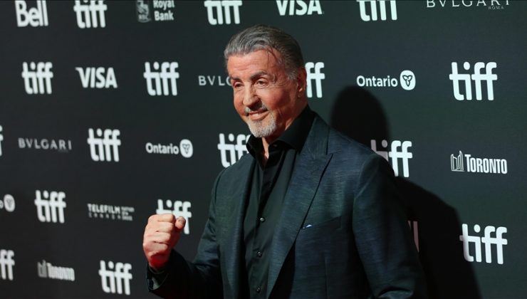 Trump, aralarında Sylvester Stallone’un da olduğu bazı sanatçıları “Kennedy Onur Ödülleri”ne aday gösterdi