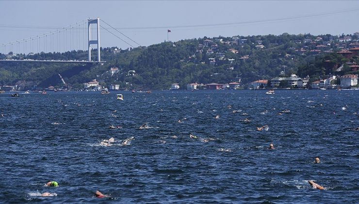 İstanbul Boğazı’ndaki yüzme yarışında Rus yüzücü kayboldu