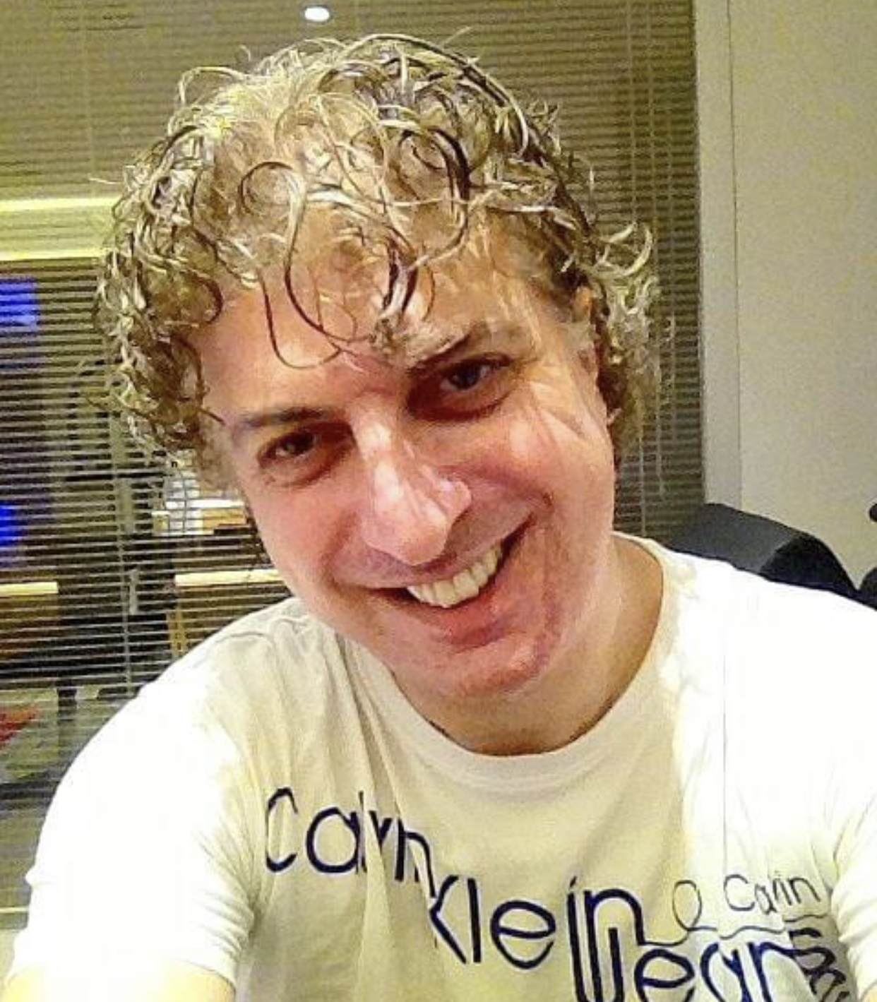 KÖTÜ KALPLİ AKRABALAR KARNAVALI