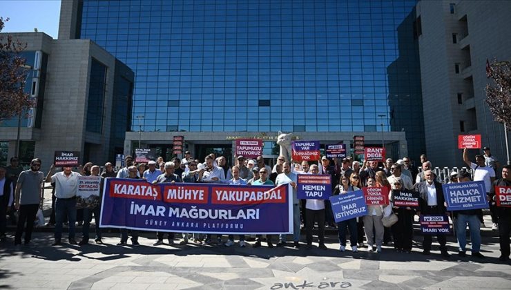İmar sorunlarının çözümünü isteyen mahalle sakinleri ABB önünde eylem yaptı
