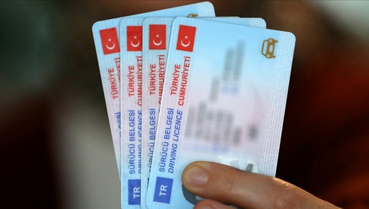 İçişleri Bakanı Yerlikaya’dan eski tip sürücü belgelerinin yenilenmesi uyarısı