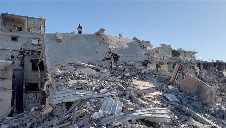 Filistinli İyad, Gazze’deki ateşkes anlaşması sonrası döndüğü evini harabe halinde buldu