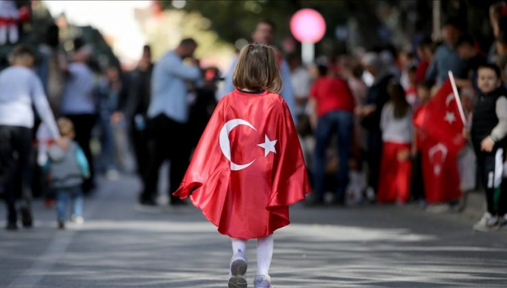 Cumhuriyet’in 102. yılı kutlamaları 21 pare top atışıyla bugün başlayacak