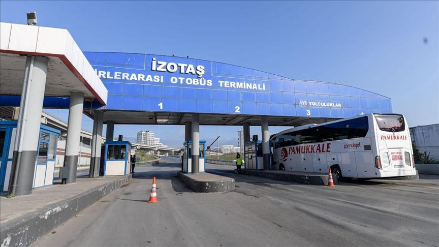 İzmir Büyükşehir Belediyesi otobüs terminalini işleten İZOTAŞ’a haciz işlemi başlattı