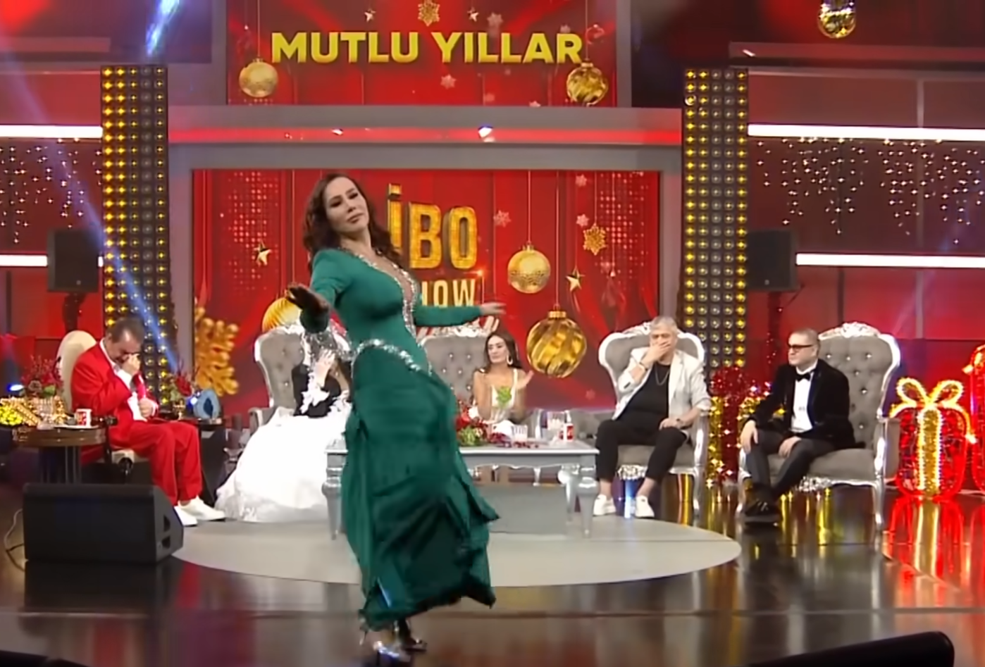İBO SHOW’U SEYREDEN LALE DEVRİ ÇOCUKLARI