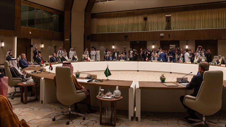 Suudi Arabistan’daki toplantıda İran’ın bölge ülkelerine saldırılarının durması istendi