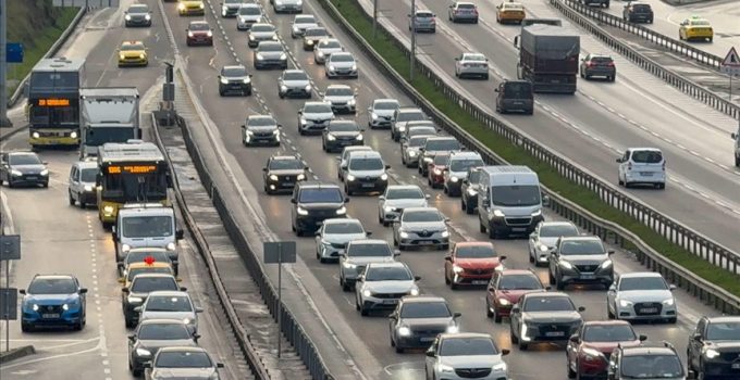 Trafikte hız kuralları “yerleşim yeri içi” ve “yerleşim yeri dışı” olarak sınıflandırıldı