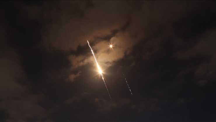 İran, Suudi Arabistan, BAE, Kuveyt ve Bahreyn’deki bazı noktaları füze ve İHA’larla hedef aldı