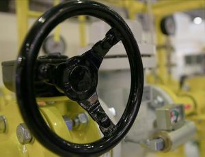 QatarEnergy, “askeri saldırılar” nedeniyle doğalgaz üretimini durdurduğunu açıkladı