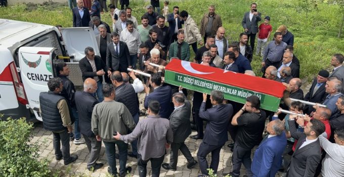 Okul saldırısında ölenler son yolculuğuna uğurlandı