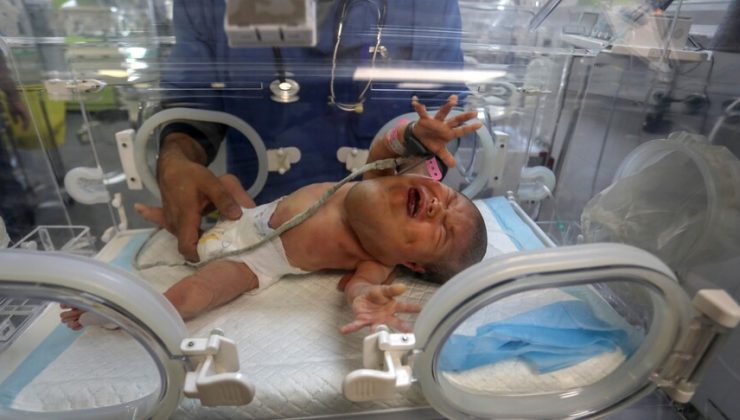 İsrail ablukası altındaki Gazze’de mama krizi, yenidoğanlar için hayati risk oluşturuyor