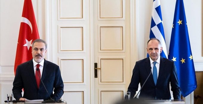 Dışişleri Bakanı Fidan, Yunanistanlı mevkidaşı Yerapetritis ile telefonda görüştü