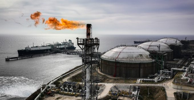 ABD-İran ateşkesi enerji piyasalarında sert düşüşe yol açtı