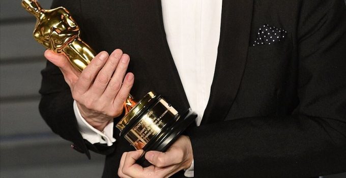 Rus yönetmenin Oscar ödülü, kabin bagajı olarak kabul edilmeyince kayboldu